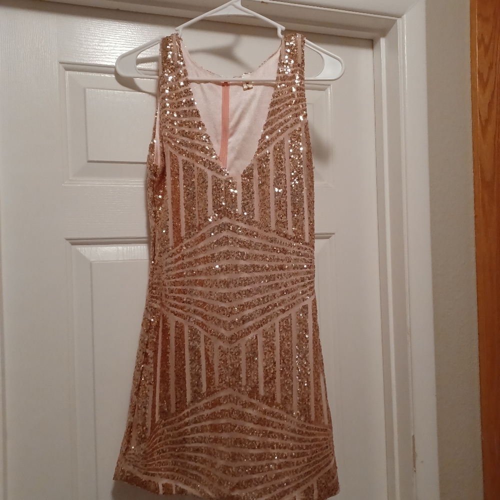 Rose gold pink sparkly sequin dress size small xjf mc short club